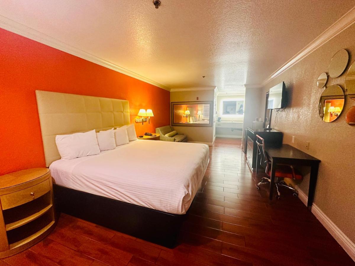 Casa Blanca Hotel & Suites Orange Sr-55 Freeway, Near Honda Center, Chapman University, Disneyland Zewnętrze zdjęcie